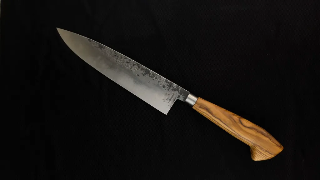 Couteau de Cheffe bec de corbin
